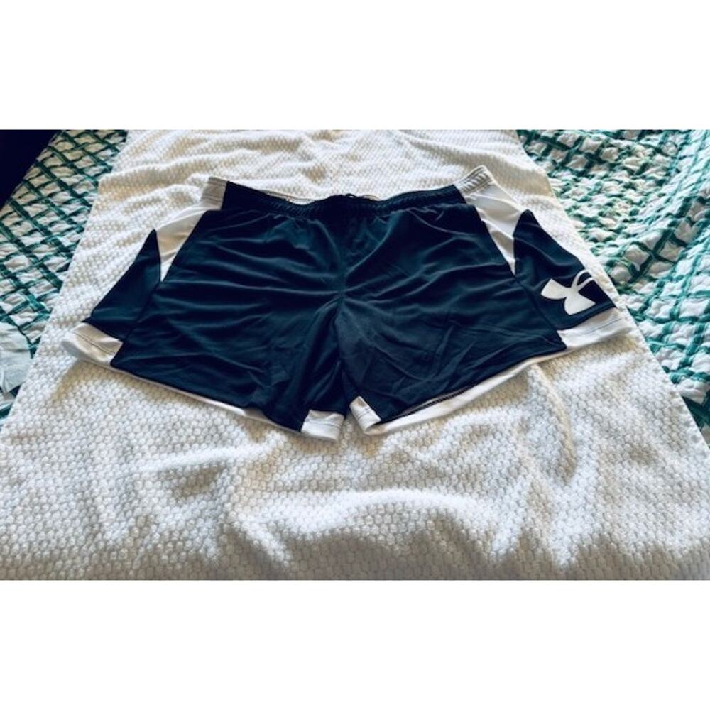 NWT Under Armour Women's Baseline 6" Basketball Shorts • Black White • Sz 2X • L